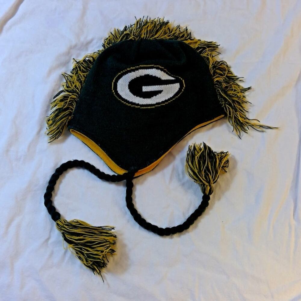 New Era Green Bay Packers Tasseled Mohawked Knit Beanie/Winter Hat One Size NFL